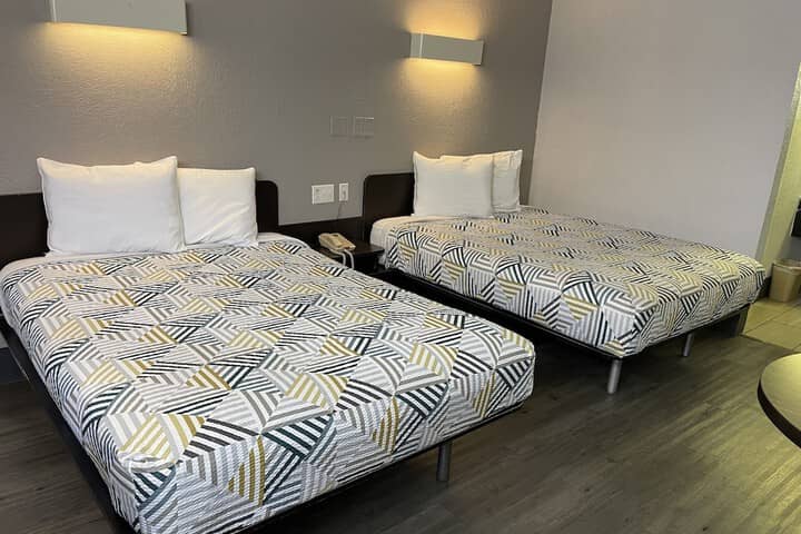 Room 6 of 21