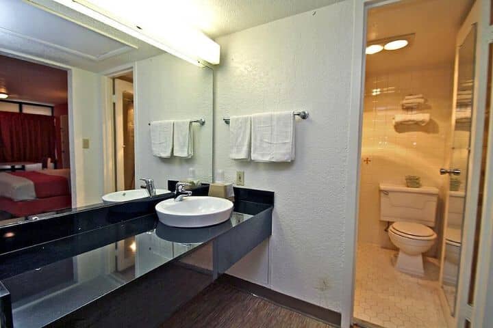 Room 15 of 21